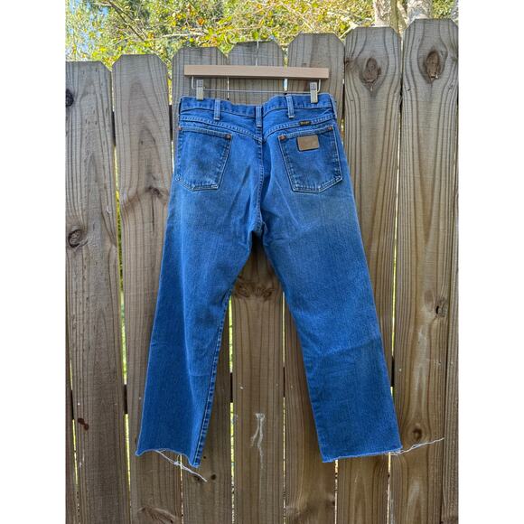 Vintage Wrangler Cropped Raw Edge Hem Straight Leg Jeans - Picture 3 of 11
